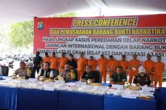 Polda Riau Musnahkan Narkoba Senilai Rp96,5 Miliar dari 12 Tersangka